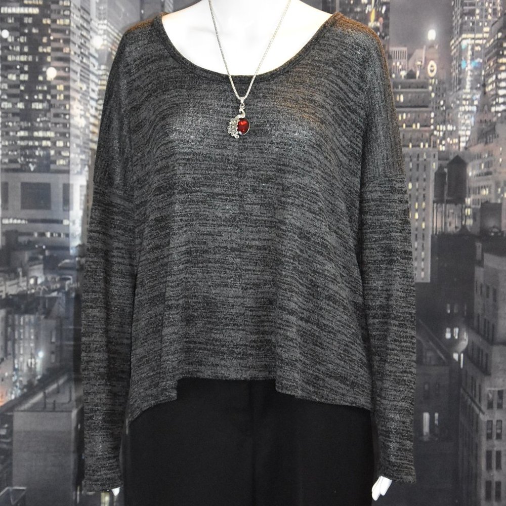 Old Navy sz XL Gray Long Sleeve Knit Casual Top "Black Jack"